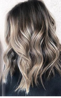 Brunette Cool Blonde Balayage, Champagne Bayalage Hair, Level 5 Balayage, Summer To Fall Hair Transition, High Light Hair Brown, Ashy Bronde Balayage Dark Roots, Natural Money Piece Hair, Undone Blonde Hair, Lived In Blonde Balayage On Brown Hair