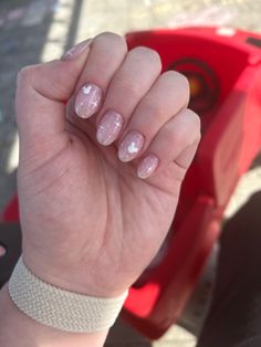 White Disney Nails Acrylic, Disney Holiday Nails Simple, Disney Nails Almond Shape Short, February Disney Nails, Short Gel Nails Disney, Disney Themed Gel Nails, Mickey Ears Nails, Simple Short Disney Nails, Disney Subtle Nails