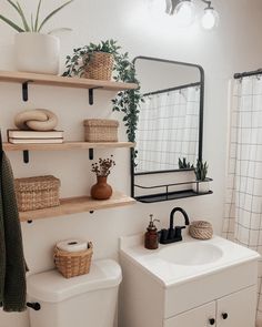 the bathroom is clean and ready to be used as a guest room or family room