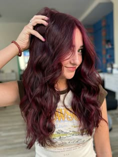 Dark red purple pink hair inspiration maroon balayage Plum And Dark Brown Hair, Maroon Hair Money Piece, Berry Highlights Brown Hair, Purple Cherry Hair, Purple Red Brown Hair, Sangria Hair Color, Berry Colored Hair, Hair Color Ideas Fall, Merlot Hair