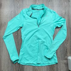 Brand New, Never Worn Or Washed! Nike Dri-Fit Half Zip Pullover Top In Tiffany Blue. Super Comfortable. Women’s Nike Clothes, Nike Clothes, Selling Stuff, Slim Fit Crop Top, Everyday Clothes, Future Outfit, Classy Casual Outfits, Classy Casual, Cat Room