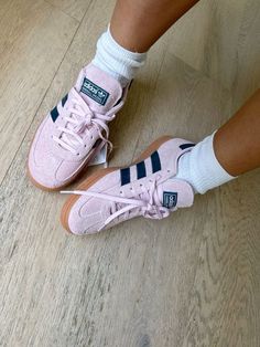 Addidas Gazelle Shoes Outfit Ideas Women, Pink And Blue Sambas, Sneakers Summer 2024, Adidas Shoes Aesthetic, Mode Shoes