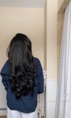 Blow Hair, Hair Inspiration Long, Hair Photography, Beauty Tips For Hair, Hair Laid, Hair Maintenance, Beautiful Long Hair