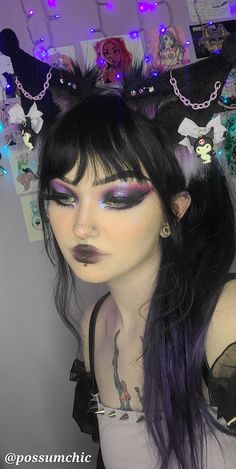 Kuromi Aesthetic Outfit, Sanrio Cosplay, Pastel Goth Makeup, Kuromi Sanrio, Alt Makeup, Pretty Halloween, Cool Makeup Looks, Inspired Makeup, Halloween Costumes Makeup