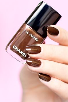 Chanel Nail Polish, Chanel Nails, Dark Nails, Classy Nails, Nail Manicure, Trendy Nails, Winter Nails