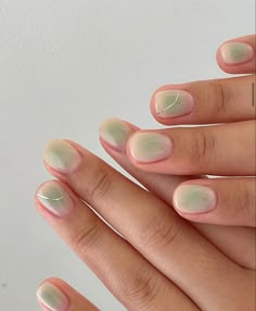 Short Nail Green, Cute Green Nails Short, Short Nails Design, Aura Nails, Airbrush Nails