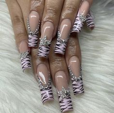 Ombre Y2k Nails, Mcbling Nail Ideas, 2yk Nails Ideas, Y2k Nails No Charms, 2000s Fashion Nails, Nails Square Y2k, 2000s Nails Acrylic Black Women, Y2k Mcbling Nails, Mc Bling Nails