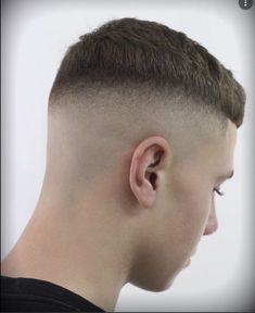 Trendy Male Haircuts, Clean Cut Haircut, Male Haircuts, Crew Cut Haircut, High Fade Haircut, Trendy Mens Haircuts, Haircuts Ideas, Hair Style Korea, Faded Hair