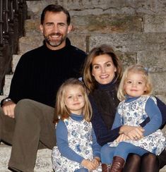 Spanish Royal Family Releases 2017 Christmas Card - 20 Best Holiday Cards From the Spanish Royals Pictures Of Princesses, Spanish Royal Family, Princess Sofia, European Royalty, First Daughter