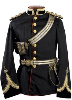 Male Outfit, Military Decorations, Military Costumes, British Uniforms, Military Dresses, Military Memorabilia, Navy Uniforms, Marine Uniform, Army Uniform