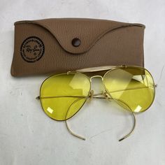 Vintage 60s B&L Ray Ban Outdoorsman Aviator Sunglasses Yellow In Excellent Vintage Condition; Only Light Signs Of Use And Age. Some Marks Here And There. Slight Bending Of One Of The Ear Pieces. No Heavy Scrtaching On The Lenses. Sunglasses Yellow, Ear Pieces, Summer Sunglasses, Lighted Signs, Vintage 60s, Aviator Sunglasses, Bending, Vintage Accessories, The Ear