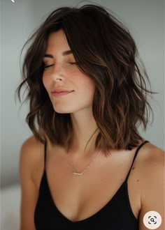 Medium Length Hair With Layers Low Maintenance, Medium Side Part Haircut, Mid Length Hair 2024 Trends, Shoulder Length Hair With Layers Over 50, Low Maintenance Medium Length Haircut, Short To Mid Length Haircuts, Medium Length Haircut Low Maintenance, Mid Hair, Haircuts Trending