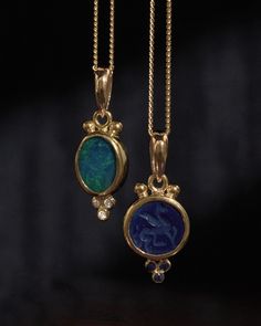 Lapis lazuil intaglio necklace with carved winged horse in 22k solid gold with blue sapphires. Shop pegasus pendant necklace handcrafted in Istanbul. Green Gem Necklace, Soldered Jewelry, Winged Horse, Handmade Gold Jewellery, Gold Pendants, Bezel Necklace, Wax Casting, Jewelry Lookbook, Lost Wax