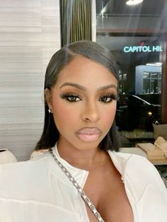 Makaria Janae, Eyebrows Black Women, Soft Makeup Looks Black Women, Makeup Looks Soft Glam, Makeup Looks Soft, Makeup Looks Black Women, Shaped Eyebrows, Birthday Makeup Looks, Brown Girls Makeup