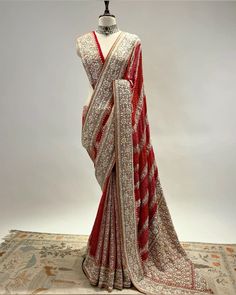 Party Saree, Desi Fits, Sabyasachi Bride, Funny Riddles, Dresses Traditional, Saree Designs Party Wear, Indian Dresses Traditional, Bridal Sandals