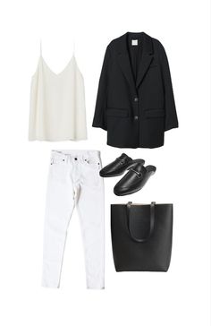 20 BLACK AND WHITE OUTFITS FOR WOMEN OVER 50 - valemoods Black And White Style Fashion, Black And White Outfits, Smart Casual Work Outfit Women, Mode Ab 50, Outfits For Women Over 50, White Outfits For Women, Capsule Wardrobe Women, Stylish Outfits For Women Over 50, White Jeans Outfit