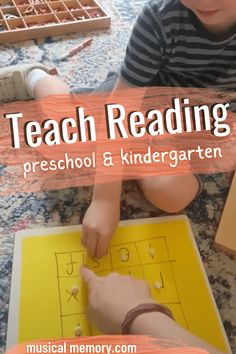 how to teach reading at home How To Teach Reading, Homeschooling Materials, Teaching Boys, Writing Games, Kindergarten Language Arts, Teach Reading, Phonics Rules, Teaching Spelling, Classroom Strategies