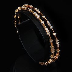 Bangles Indian Designs, Diamond Bangles, Gold Bangle Set, Antique Pins, Bangles Gold, Princess Jewelry, Diamond Necklace Designs