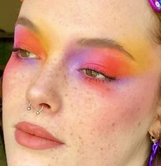 Colorful Eye Makeup With Glasses, Colour Blocking Makeup, Colourful Eye Shadow, Colorful Blush Makeup, Simple Colourful Makeup, Colorful Glitter Makeup, Soft Colorful Makeup, Funky Eyeshadow, Colorful Makeup Aesthetic