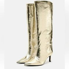 Heeled Knee High Boots. Metallic Effect. Pointed Toe. Heel Height: 2.6 Inches (6.5 Cm) January Style, Golden Boots, Heeled Knee High Boots, Types Of Boots, Zara Ankle Boots, Metallic High Heels, Kitten Heel Boots, Gold Boots, Leather High Heel Boots