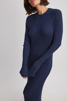 Knitted Ribbed Maxi Dress Navy Invisible Closet, Fall Nyc, Dresses For Winter, Fall Sweater Dress, Capsule Wardrobe Work, Ribbed Maxi Dress, Knitted Design, Slim Sweater, Fall Winter Dresses