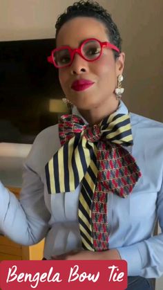 Bengela Holmes wows us with another great fashion statement using neckties. This one is a Bow Tie but Bengela style. Female Bow Tie Outfit, Tying A Bow Tie, Tie Styling Women, How To Style Ties For Women, Women Outfit With Tie, How To Style A Tie Women, Women Tie Outfit, Women Wearing Ties Outfits, Bow Tie Outfits For Women