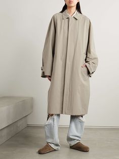 THE ROW Flemming washed-cotton trench coat Classic Trench Coat, 가을 패션, Dress Trousers, Wide Sleeves, Clothes Collection, Everyday Wardrobe, Style Ideas, Net A Porter, Summer Wardrobe