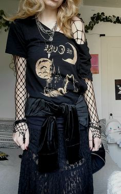 #goth #fashion #outfits #gothgirl #thecure