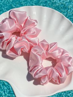 Handmade satin pink scrunchies! All of our hair scrunchies come in two different sizes and are suitable for all hair types :) They are made with a pretty satin fabric that is so silky and soft!  Each scrunchie has a medium elastic in the middle to make them strong and durable. 🌺 Handmade in AZ! Pink Satin Scrunchie, Xl Scrunchie, Hair Tie Accessories, Handmade Scrunchie, Satin Scrunchies, Hair Elastic, Scrunchie Hair, Satin Roses, Hair Scrunchies