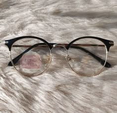 Aesthetic Eyeglasses, Eye Glasses Aesthetic, Aesthetic Glasses Frames, Glasses Frames For Girl