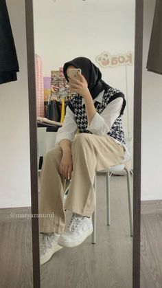 Model Baju Hijab, Ootd Korean Style, Hijab Look, Hijabi Outfits Casual, Everyday Fashion Outfits, Muslimah Fashion Outfits, Outfit Hijab, Hijab Fashion Inspiration