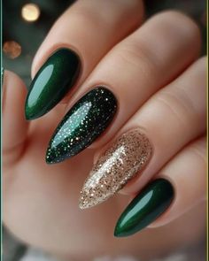 Nail Ideas For Fall Wedding, Green Nails Gold Glitter, Green Sparkling Nails, Green Glitter Nails Christmas, Dark Green Sparkle Nails, Christmas Nail 2024 Trends, Green Fall Nails Ideas, Fall/christmas Nails, Christmas Glitter Nails Sparkle