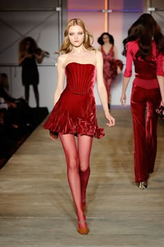 Zac Posen Fall 2010 00s Mode, Red Dresses, Zac Posen, 2000s Fashion