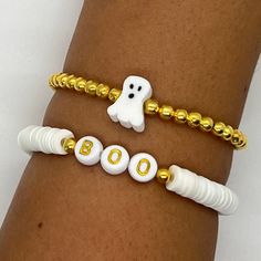 Homemade Halloween Bracelets, Halloween Heishi Bracelet Ideas, Clay Bead Bracelet Ideas Preppy Fall, Halloween Bracelets Clay Beads, Halloween Heishi Bracelet, Halloween Clay Bracelets, Halloween Clay Bead Bracelet Ideas, Clay Bead Bracelet Ideas Fall, Fall Clay Bead Bracelet