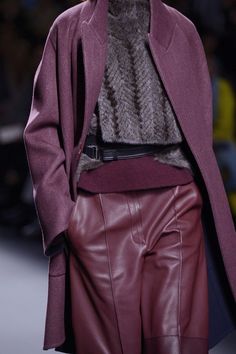 Celebrities Fashion, Burgundy Fashion, Paris Mode, Lv Handbags, Fall Winter 2016, Pinterest Fashion, Shoes Outlet, Fall Fashion Trends, 2016 Fashion