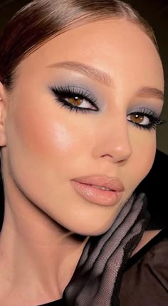 No Make Up Make Up Look, Grey Makeup, Power Of Makeup, Smink Inspiration, Dope Makeup, Fancy Makeup, Black Makeup