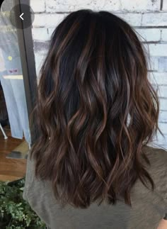 Subtle Lowlights, Kort Bob, Chocolate Brown Hair Color, Dark Brunette, Hair Inspiration Color