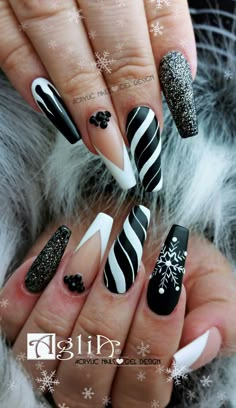 Black And White Nail, Black And White Nail Art, Unghie Nail Art, White Nail Art, Black Nail Designs, Nails And Toes