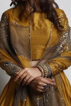 Indian Fashion Week 2023, Indian Dress Patterns, Designer Lehenga Designs, Patchwork Dupatta, Indian Festive Wear, Lehenga And Blouse, Gold Lehenga, Diana Penty, Padded Blouse