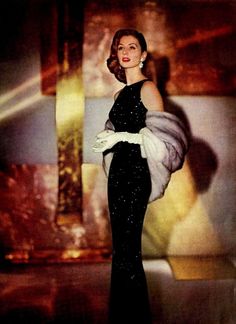 Old Hollywood Glamour Dresses, Hollywood Glam Dress, Hollywood Glamour Dress, Vintage Evening Dresses, Old Hollywood Fashion, Hollywood Vintage, Glamour Outfit, Vogue Vintage, Vintage Hollywood Glamour