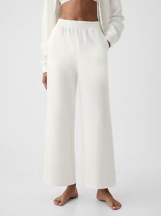 Soft cotton, ankle-length sweatpants.
Elasticized waist.
Front slant pockets.
#450304 Ankle Length, Gap, Wide Leg, Women's Fashion, Sweatpants, Texture, Tracksuit Bottoms