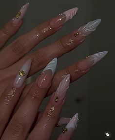 Fairy Inspo Nails, Siren Nails Aesthetic, Faerie Aesthetic Nails, Stiletto Aura Nails, Nails Aesthetic Summer, Nail Designs Stiletto, Nails Acrylic Fairy Core, Romantic Nails