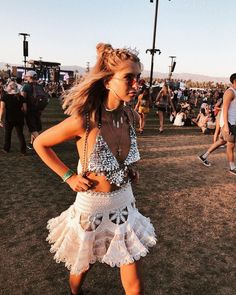 obsessed with this look #cochella #cochellaoutfits #festival #boho Fashion Outfits Boho, Cochella Outfits Ideas, Ultra Music Festival Outfits, Hard Summer Festival, Boho Coachella, Summer Festival Outfit