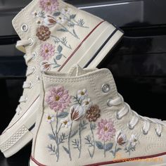 Custom Embroidered Converse High Tops Chuck Taylor 1970s/ Wedding Dahlia Flower Embroidered Converse/wedding Embroidered Dahlia Sneakers - Etsy Converse With Embroidery, Embroidered Converse High Tops, Converse Haute, Converse Chuck 70s, Converse Wedding, 1970s Wedding, Tie Sneakers, Embroidered Converse, High Top Chucks