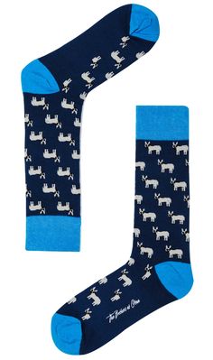 These Donkey Socks are guaranteed to fill your peers with ee-awe. Donkeys are often classed as the horse's slightly less attractive and slightly less bright relative, but here at OTAA, we think the donkey has some degree of aesthetic potential. That's we printed it on these socks. These Donkey Socks boast a cool palette of grey and two shades of blue that will pair perfectly with any outfit. They are finely crafted from a plush combed cotton material and finessed with a 200 needle stitch. Give t Happy Socks Outfit, Wedding Socks Groomsmen, Gentleman Accessories, Donut Socks, Cream Socks, Style Gentleman, What The Duck, Wedding Socks, Sock Outfits