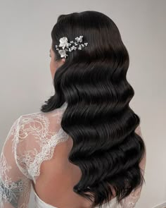 Funny Truth Or Dare, Art Deco Hair, Wedding Hair And Makeup, Elegant Hairstyles, Aesthetic Hair, Weeding, Hair Inspo, Wedding Hairstyles, Dream Wedding