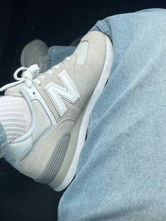 547 New Balance, New Bounds Shoes, Grey Nee Balance, Custom Shoes Diy, New Balance 574, Hype Shoes