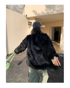 Brand: Tagkita/she and others Applicable age: 18-24 years old size: one size Fabric material: imitation fur Collar type: round neck style: street Street: Athleisure Clothes placket: other color: black Sleeve Type: Regular Item Number: N-65-10 Ingredient content: 31% (inclusive)-50% (inclusive) Year/Season: Winter 2022 Sleeve Length: Long Sleeve shirt length: Medium Street Athleisure, Long Sleeve Jacket, Athleisure Outfits, Winter 2022, Black Faux Fur, Sleeve Jacket, Long Sleeves Jacket, Season Winter, Fur Collar