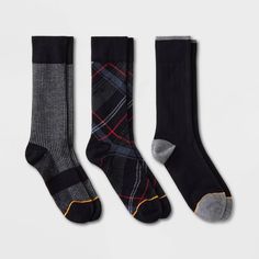 Classic sophistication reinvigorated with modern color pallets and designs, Signature Collection by GOLDTOE® offers the perfect building blocks to your carefully curated wardrobe. These Plaid Crew socks are crafted with a soft yarn blend, spandex for a Perfect Fit® and FreshCare odor and moisture control to keep you dry and comfortable throughout the day. Plus, with GOLDTOE®'s iconic, reinforced toe you know they're built to last. H&m Men, Luxury Socks, Mens Dress Socks, Comfortable Socks, Mens Plaid, Dress Socks, Signature Collection, Ankle Socks, Soft Yarn