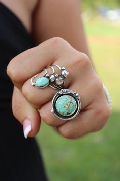 Anel em prata com pedra turqueza Turquoise Statement Ring, Antique Engagement Ring, Bohol, Turquoise Stones, Boho Rings, Unique Engagement Rings, Moissanite Engagement, Turquoise Jewelry, Boho Jewelry